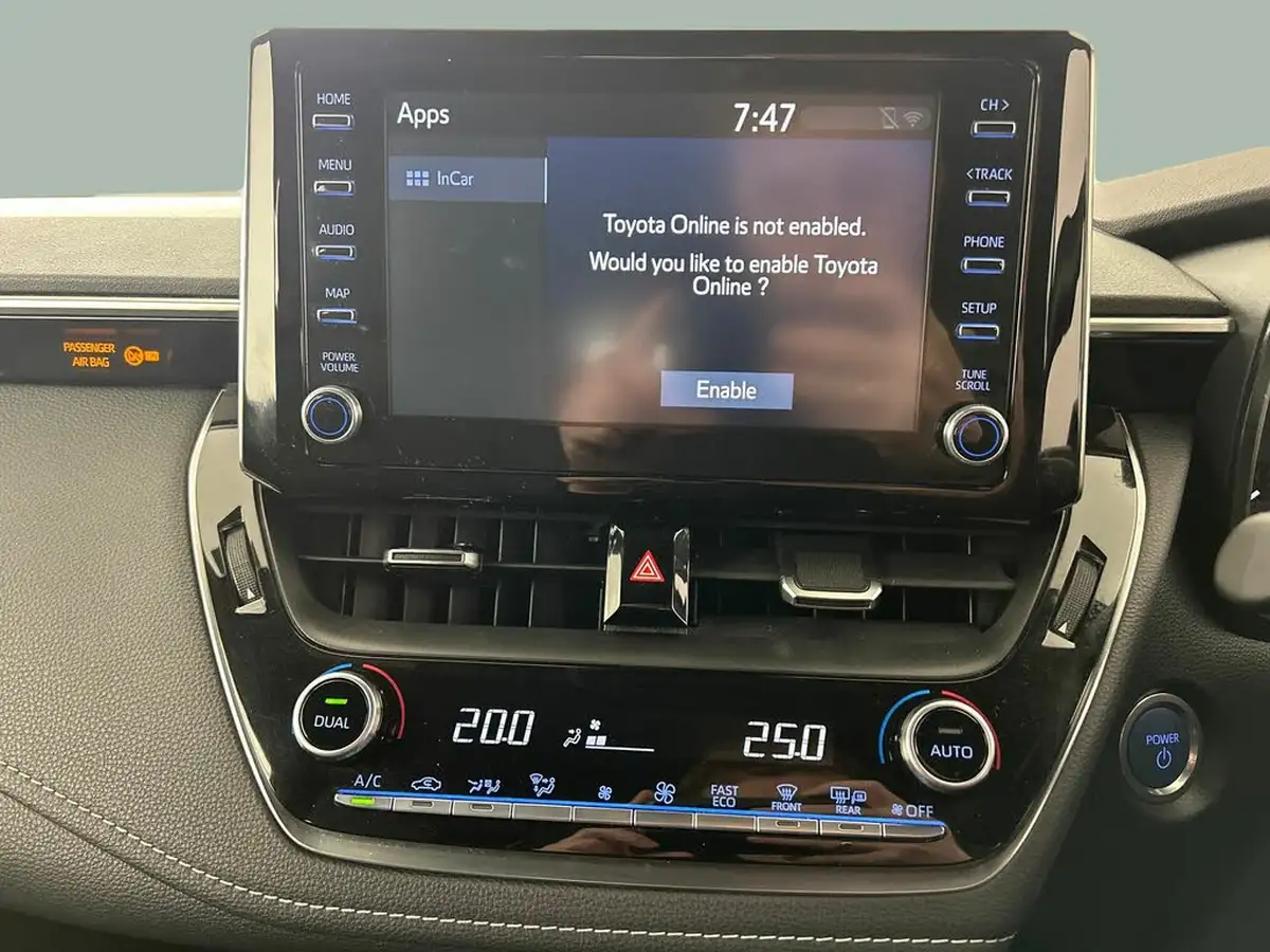 2021-toyota-corolla-18-vvt-i-icon-tech-spare-wheel-touring-sports-5d-big-12