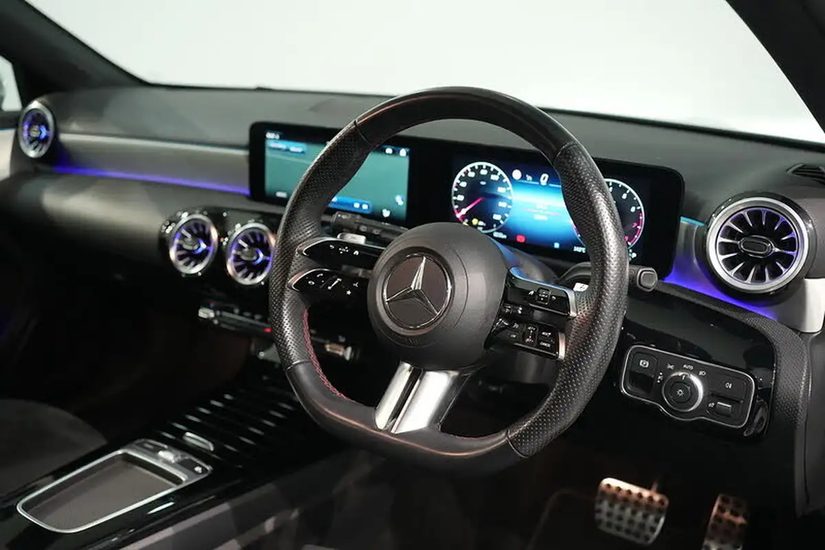 2023-mercedes-benz-a-class-13-a200-amg-line-executive-hatchback-5d-big-35