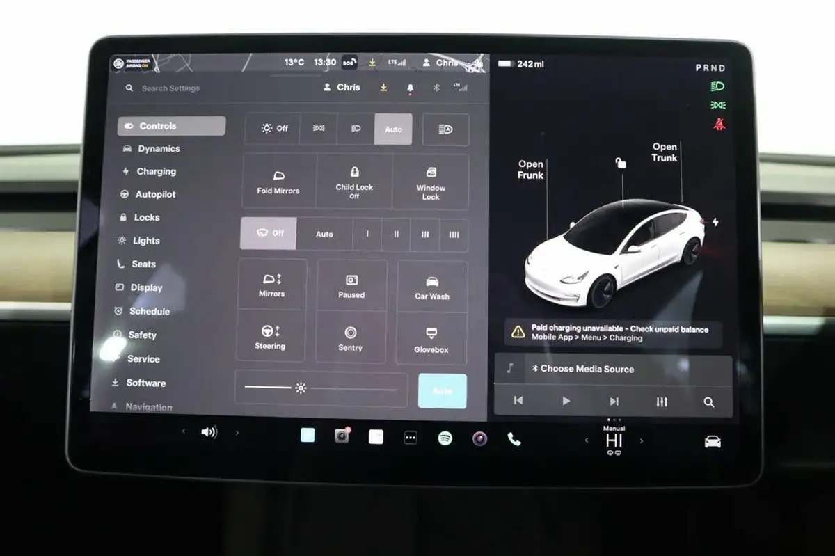 2021-tesla-model-3-e-long-range-4x4-big-32