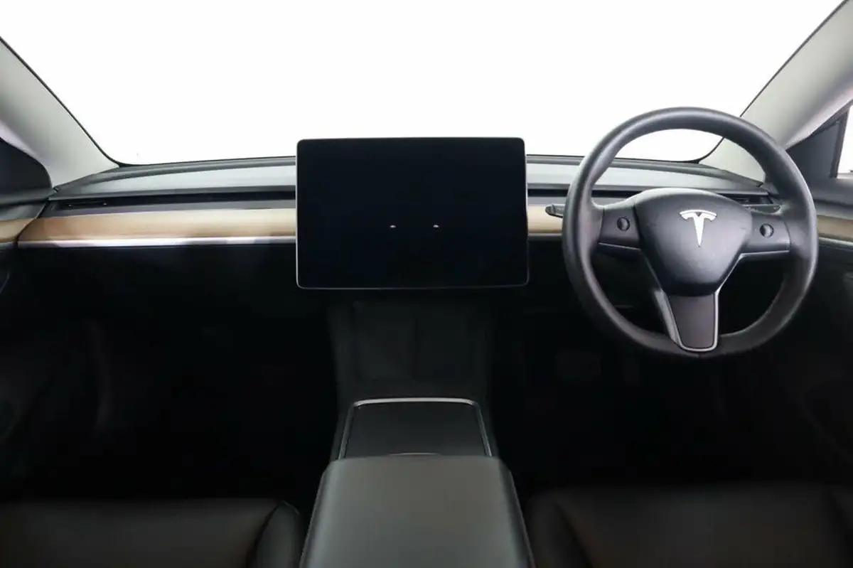 2021-tesla-model-3-e-long-range-4x4-big-8