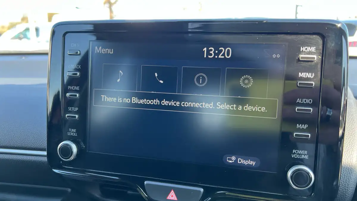 2021-toyota-yaris-15-vvt-i-design-big-30