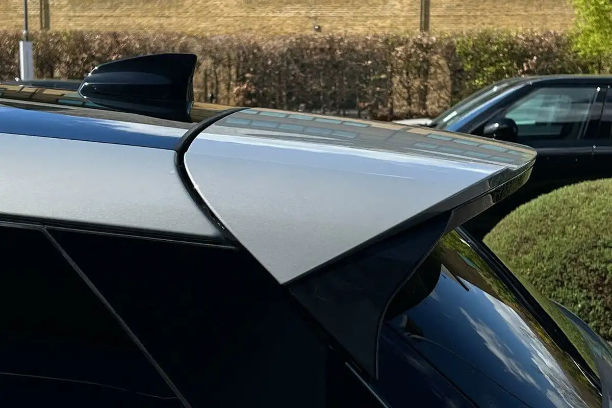 2024-land-rover-range-rover-evoque-15-p300e-dynamic-se-big-19