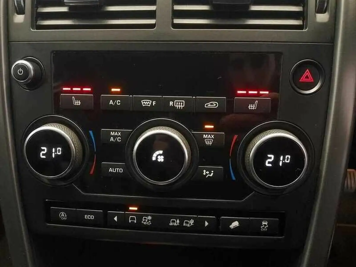 2019-land-rover-discovery-sport-20td4-landmark-big-21