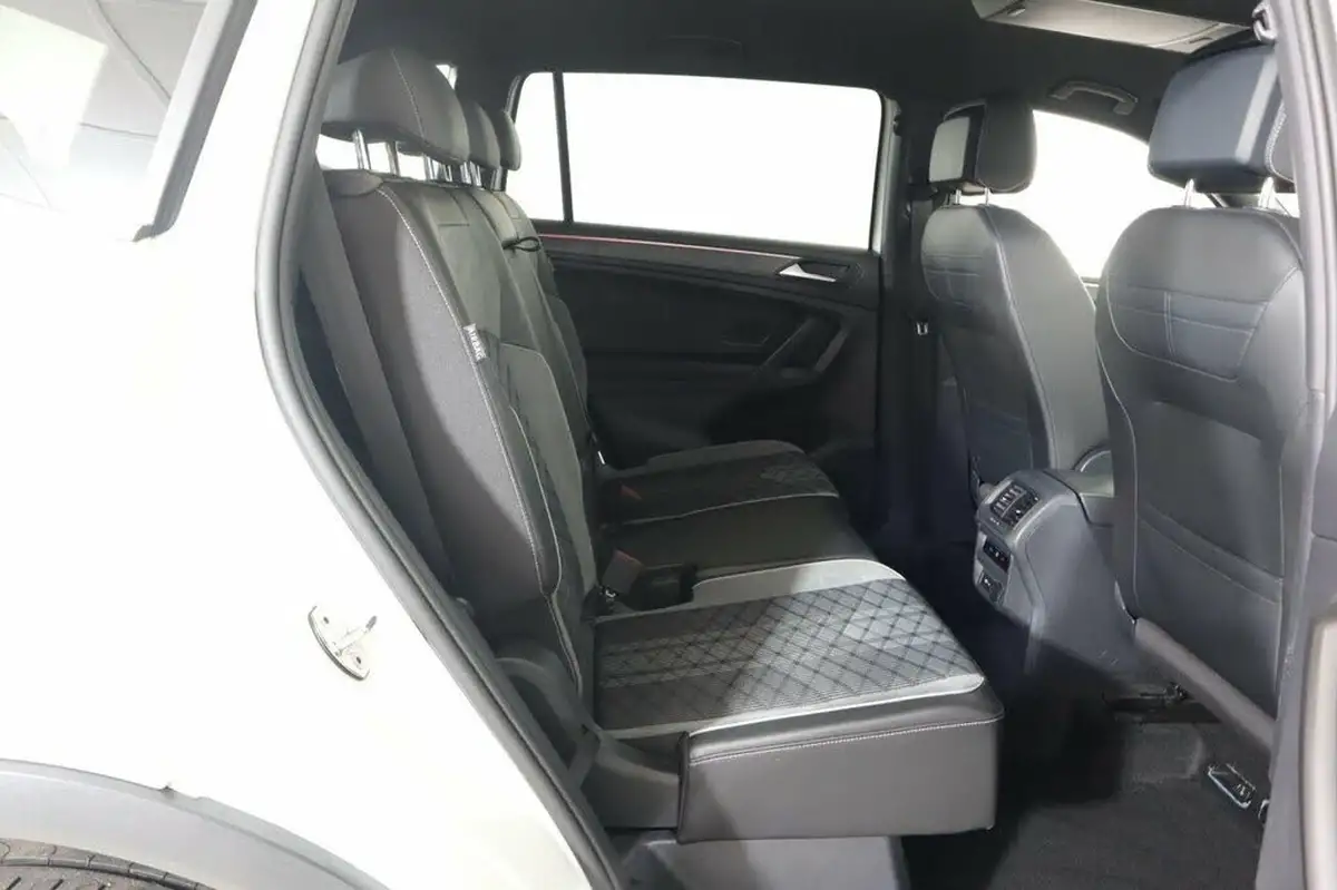 2022-volkswagen-tiguan-allspace-15-tsi-r-line-big-11