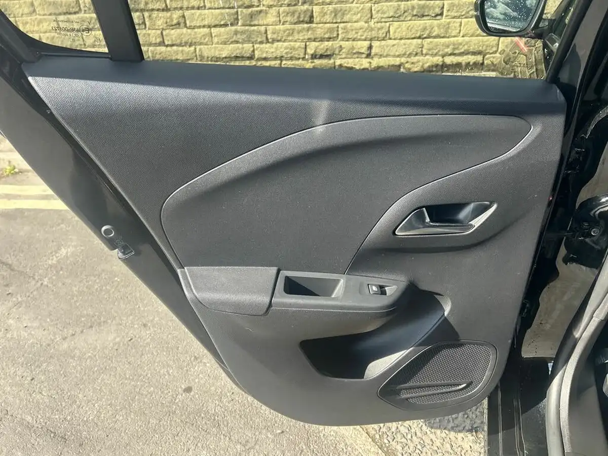 2023-vauxhall-corsa-12-turbo-gs-100ps-big-37
