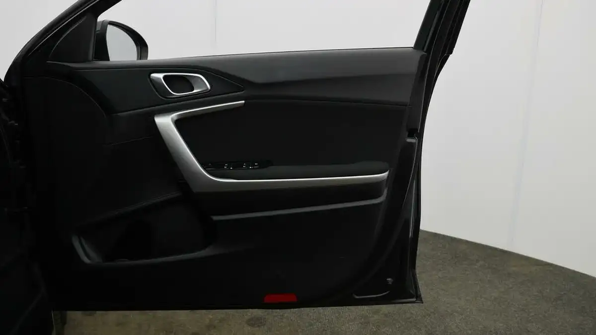 2021-kia-xceed-10-t-gdi-2-big-14