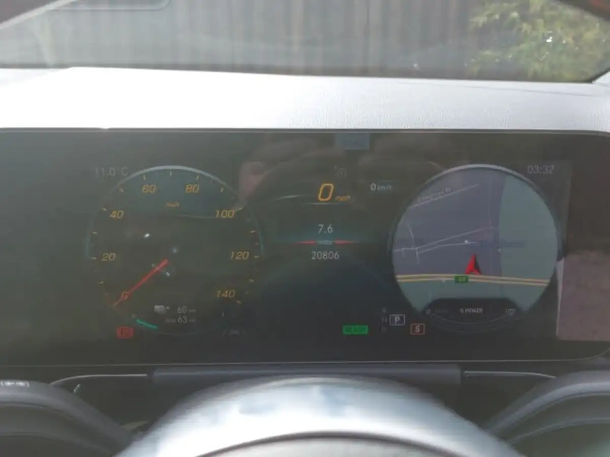 2021-mercedes-benz-eqa-e-eqa-350-amg-line-big-16