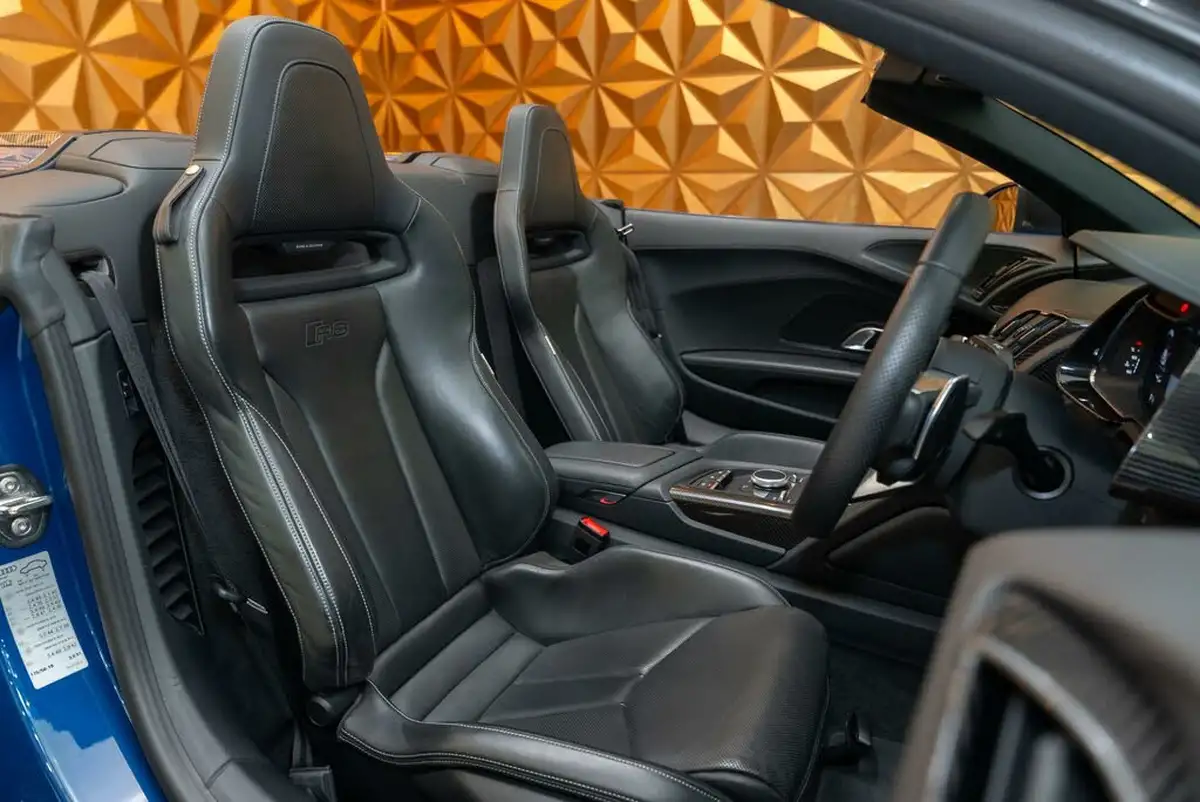 2020-audi-r8-52-fsi-v10-performance-carbon-black-spyder-big-9