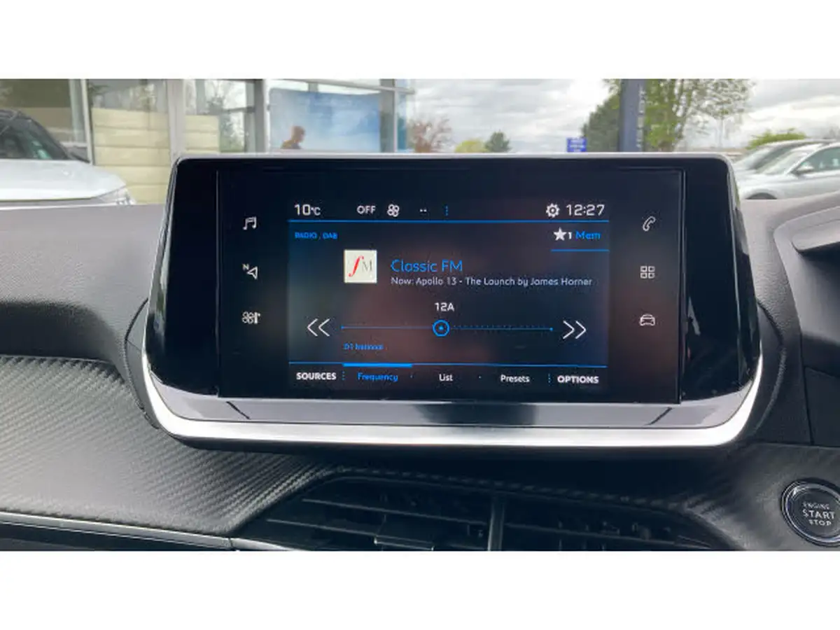 2020-peugeot-208-12-puretech-allure-100bhp-big-11