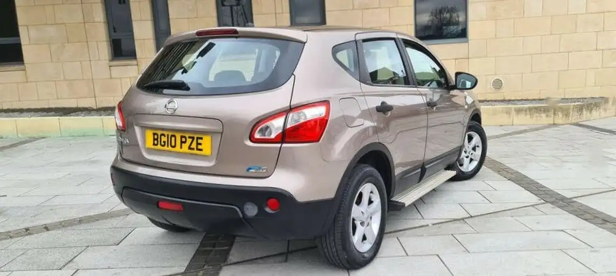 2010-nissan-qashqai-15td-visia-big-5