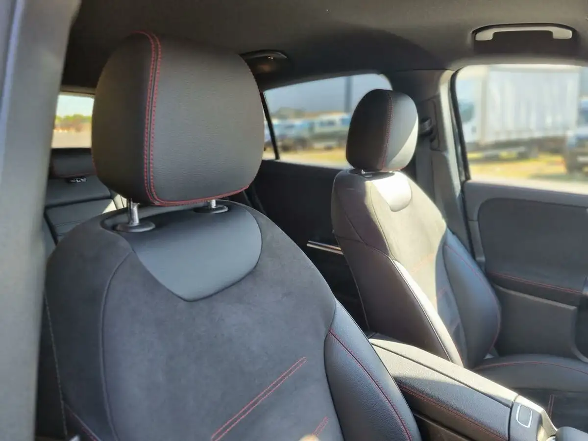 2021-mercedes-benz-eqa-e-eqa-250-amg-line-big-11