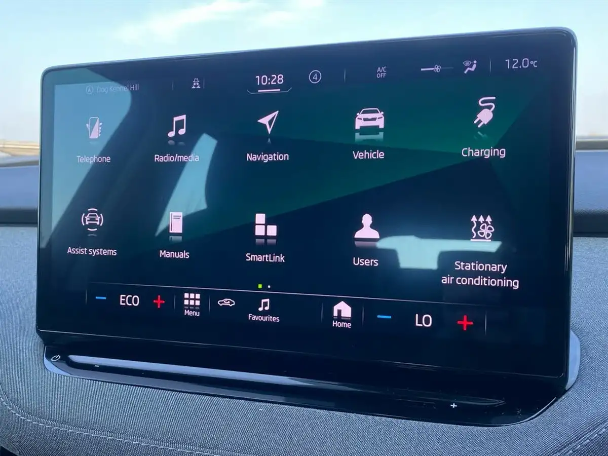 2023-skoda-enyaq-e-60-big-9