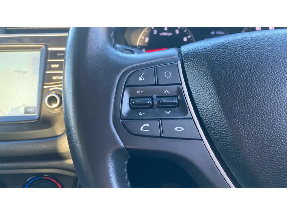 2020-hyundai-i20-12-play-big-22
