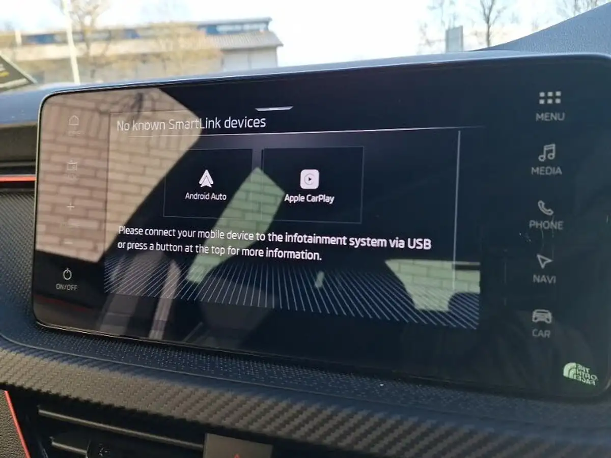 2024-skoda-kamiq-10-tsi-monte-carlo-116ps-dsg-big-17