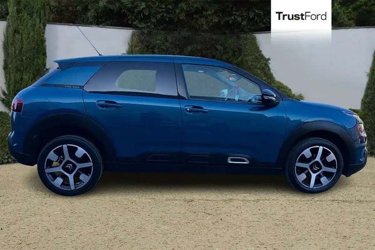 2019-citroen-c4-cactus-15bluehdi-flair-100ps-big-2