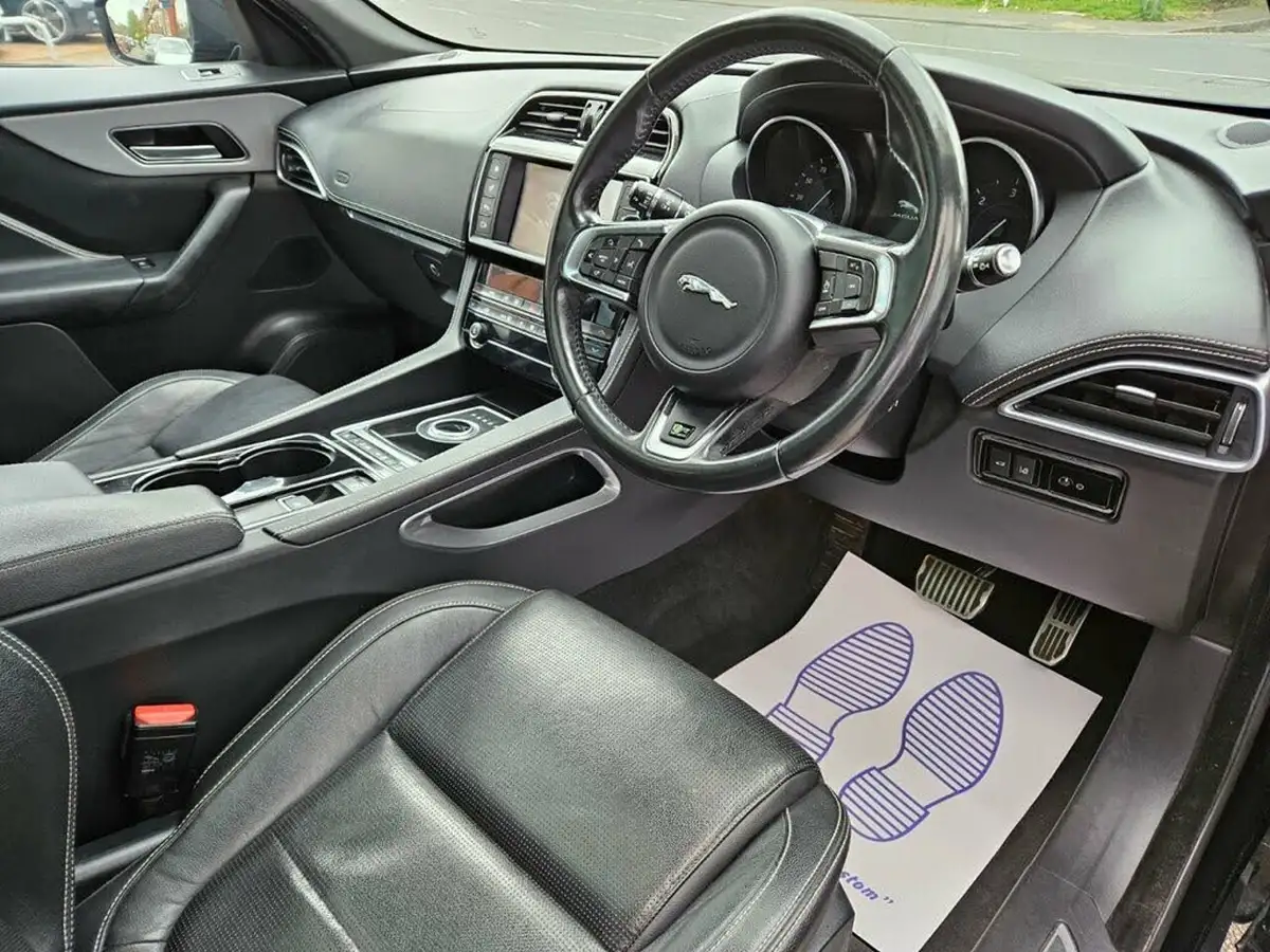 2016-jaguar-f-pace-20-i4d-r-sport-awd-auto-big-8