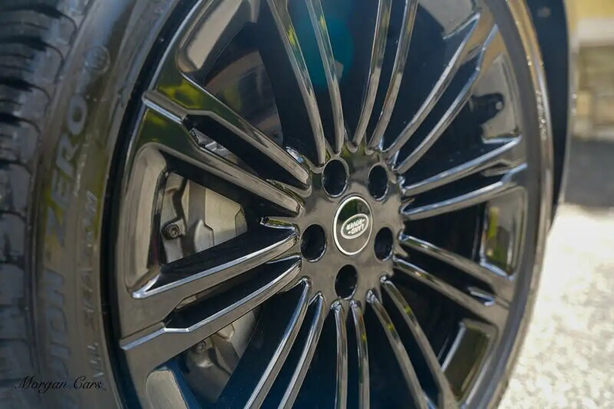 2023-land-rover-range-rover-30-d350-hse-big-9