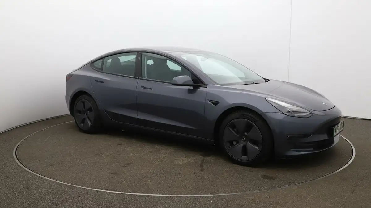 2021-tesla-model-3-e-long-range-awd-big-37