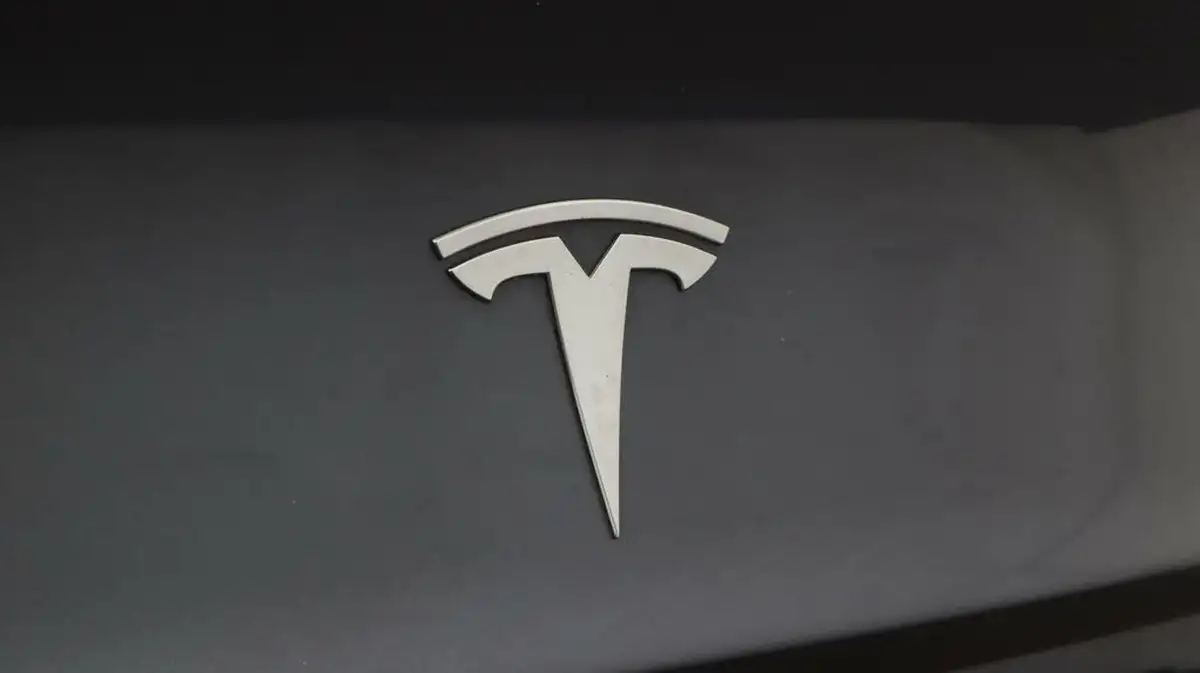 2021-tesla-model-3-e-long-range-awd-big-20