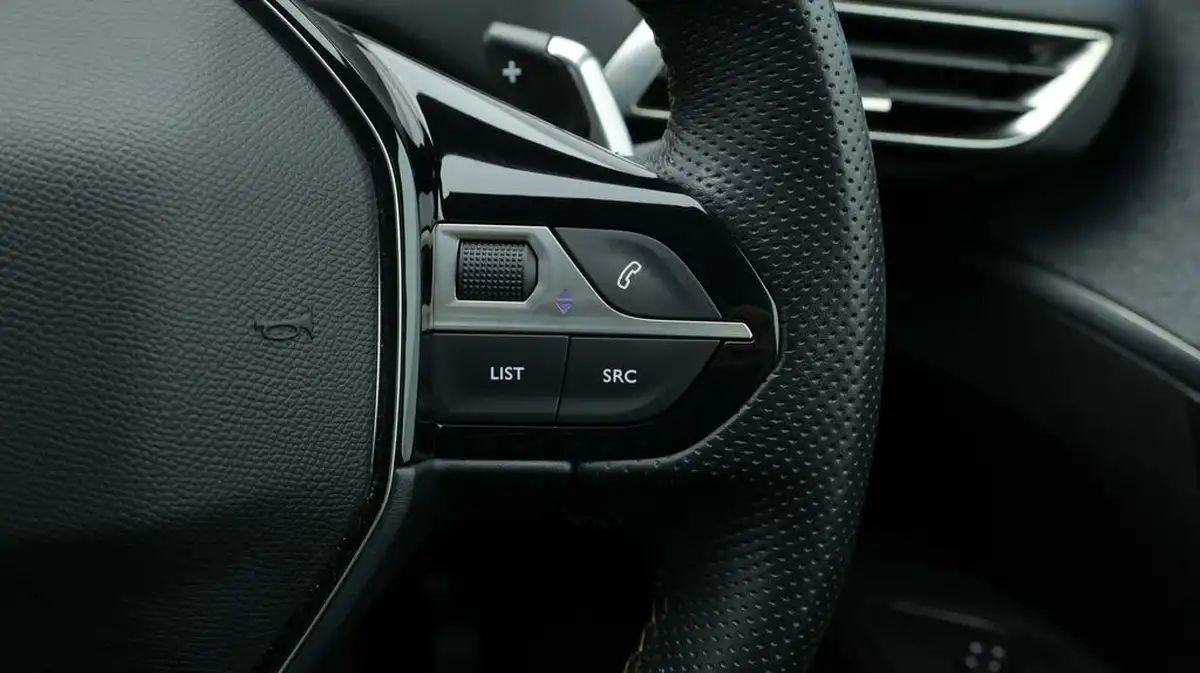2020-peugeot-5008-suv-16-puretech-gt-line-premium-big-29