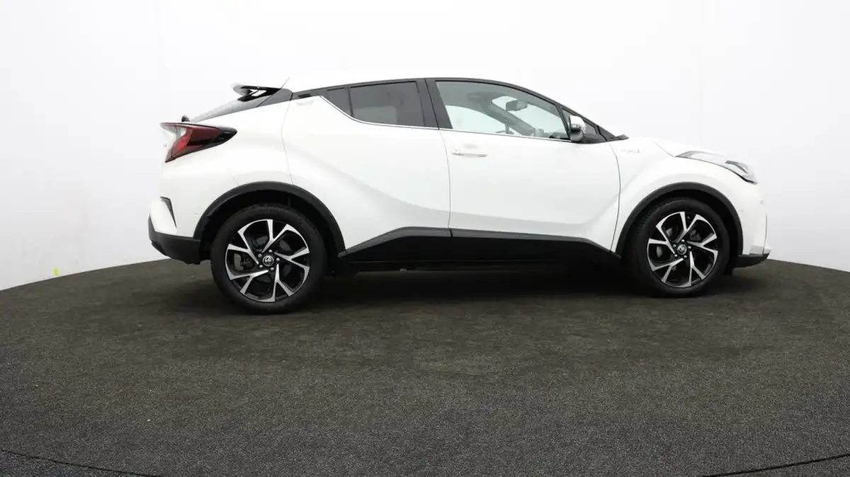 2020-toyota-c-hr-18-vvt-i-design-big-31