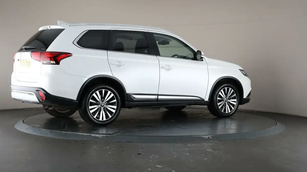 2019-mitsubishi-outlander-20-exceed-big-58