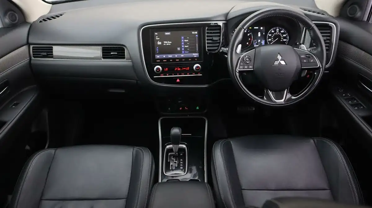 2019-mitsubishi-outlander-20-exceed-big-13
