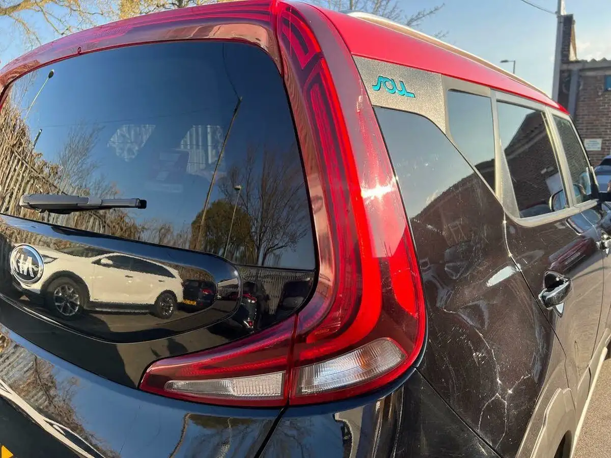 2021-kia-soul-ev-first-edition-big-18