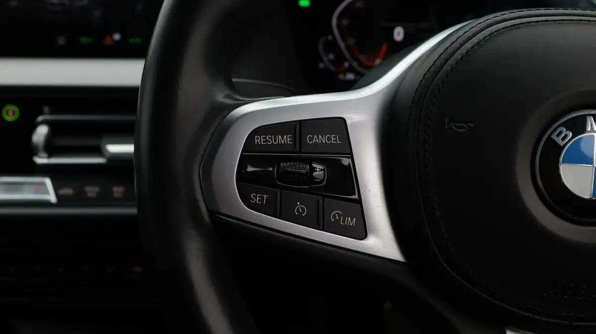 2022-bmw-1-series-15-118i-m-sport-lcp-dct-big-22