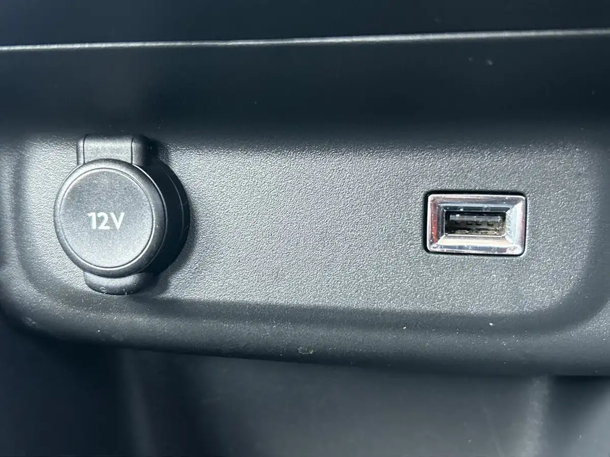 2020-citroen-c3-12-puretech-flair-83ps-big-26