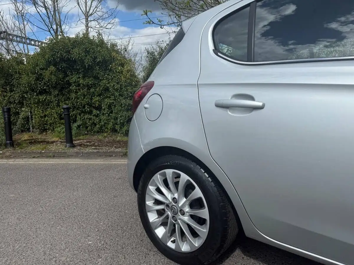 2016-vauxhall-corsa-14i-se-90ps-5d-1398cc-auto-big-9