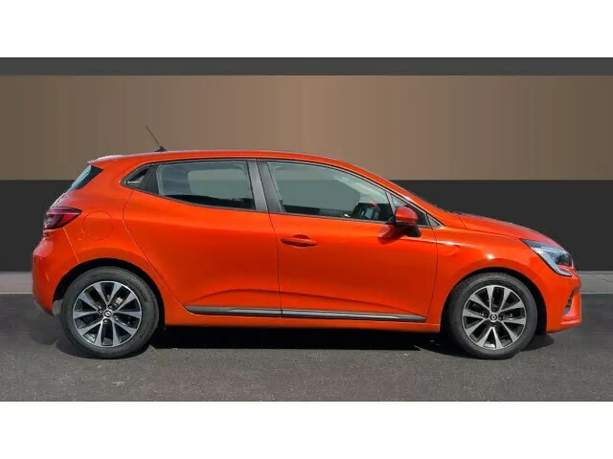 2021-renault-clio-10-tce-iconic-90ps-big-4