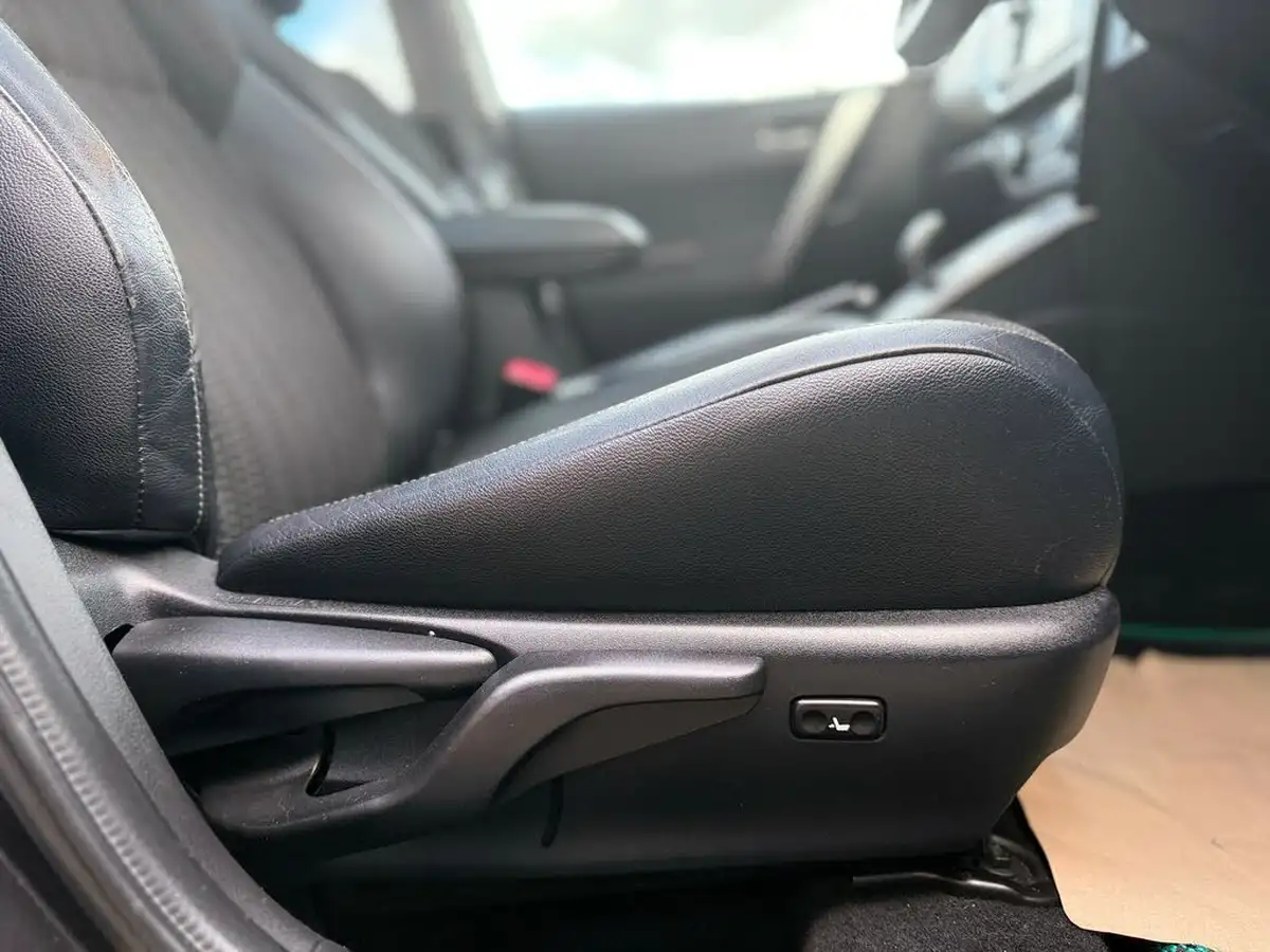 2015-toyota-auris-18-vvt-i-hsd-excel-hatchback-e-cvt-big-35