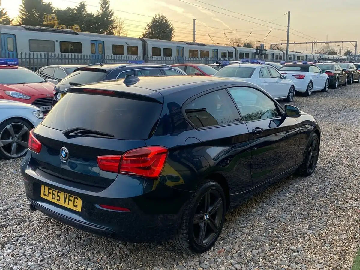 2015-bmw-1-series-20td-118d-sport-150bhp-3d-big-8