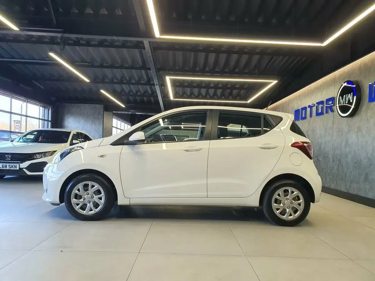 2018-hyundai-i10-12-se-big-1