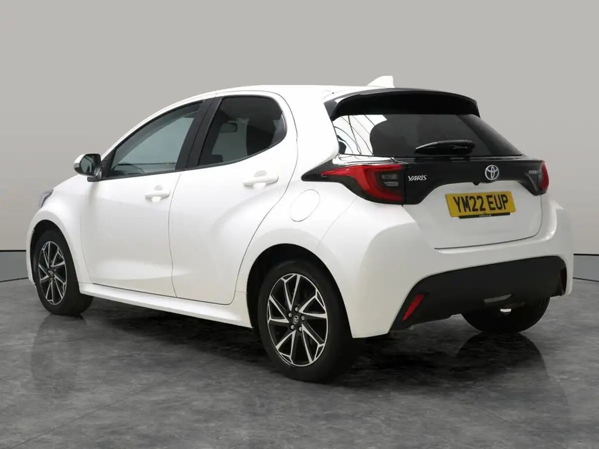 2022-toyota-yaris-15-vvt-i-design-big-11