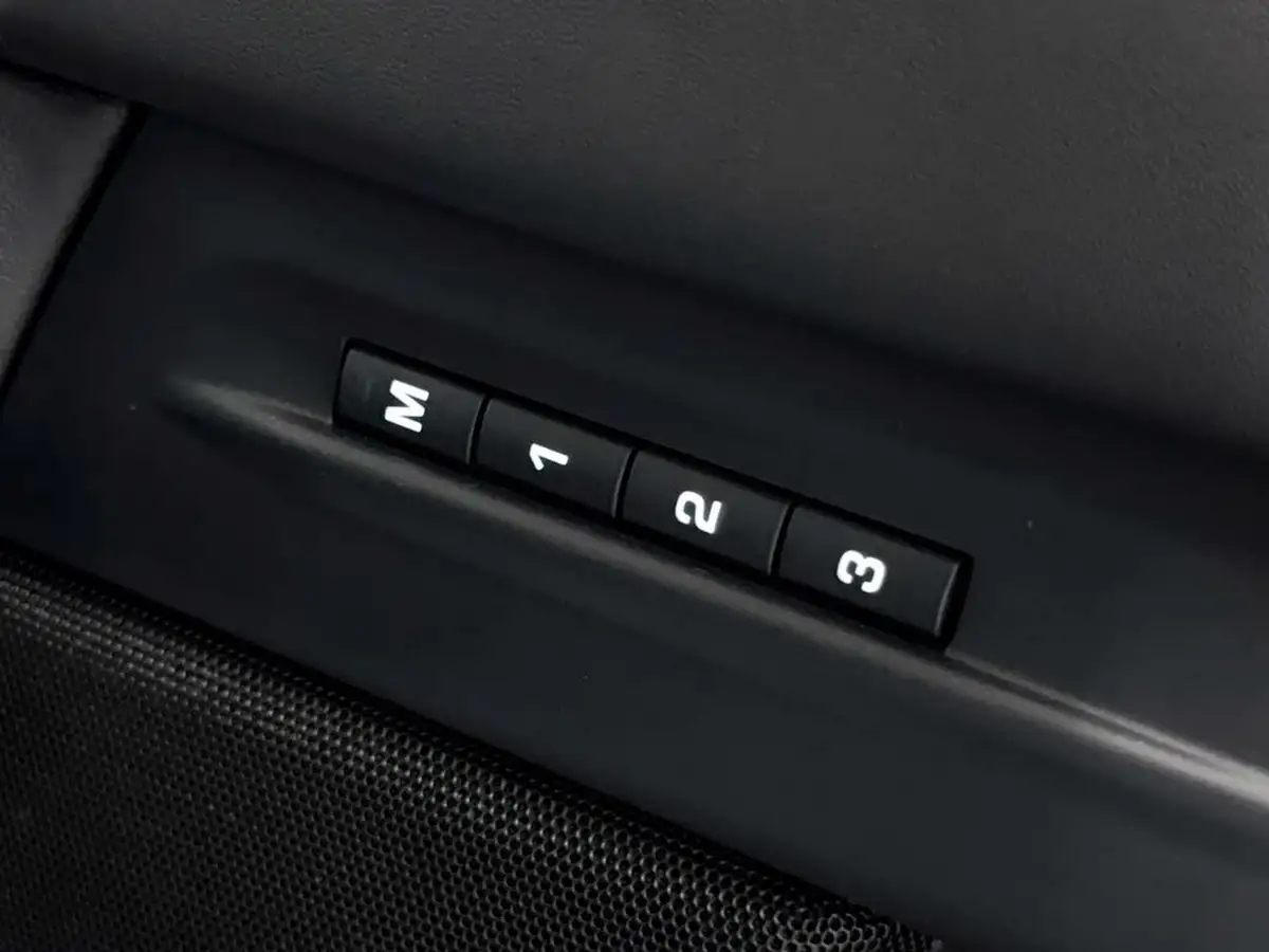 2024-land-rover-range-rover-evoque-15-p270e-dynamic-hse-big-21