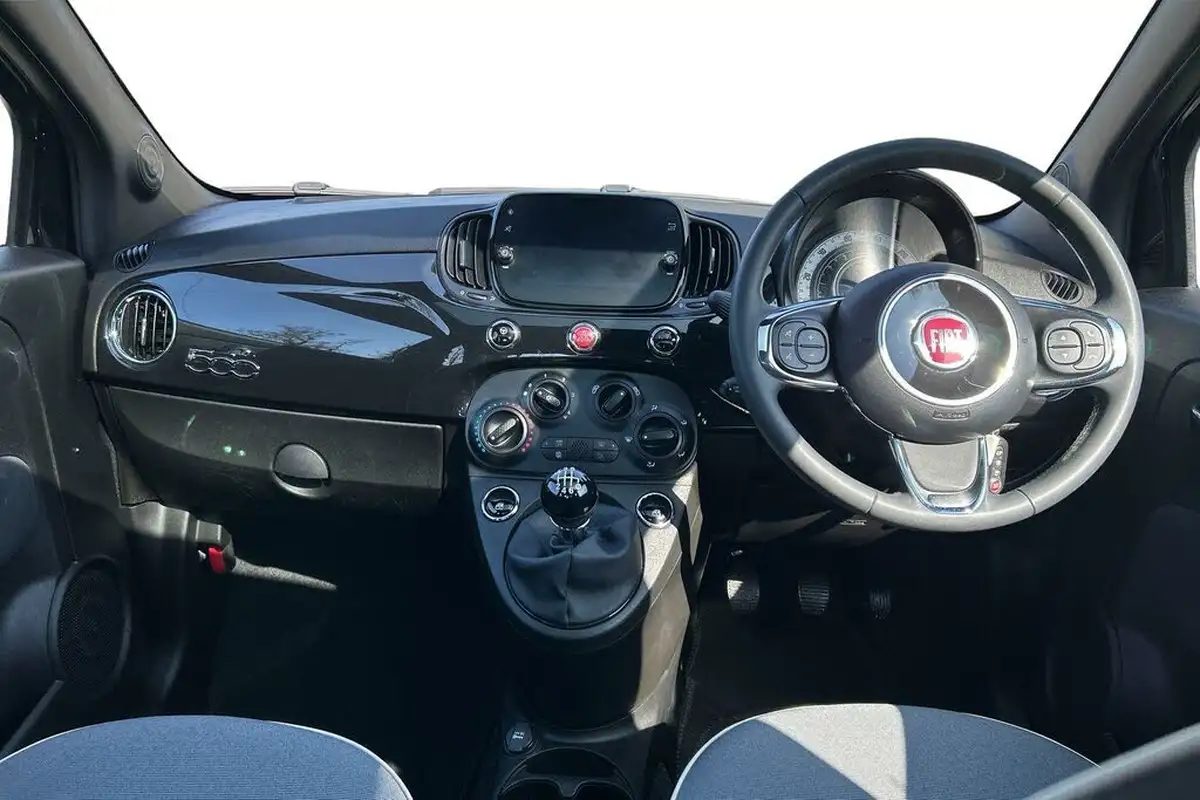 2021-fiat-500-10-lounge-big-6