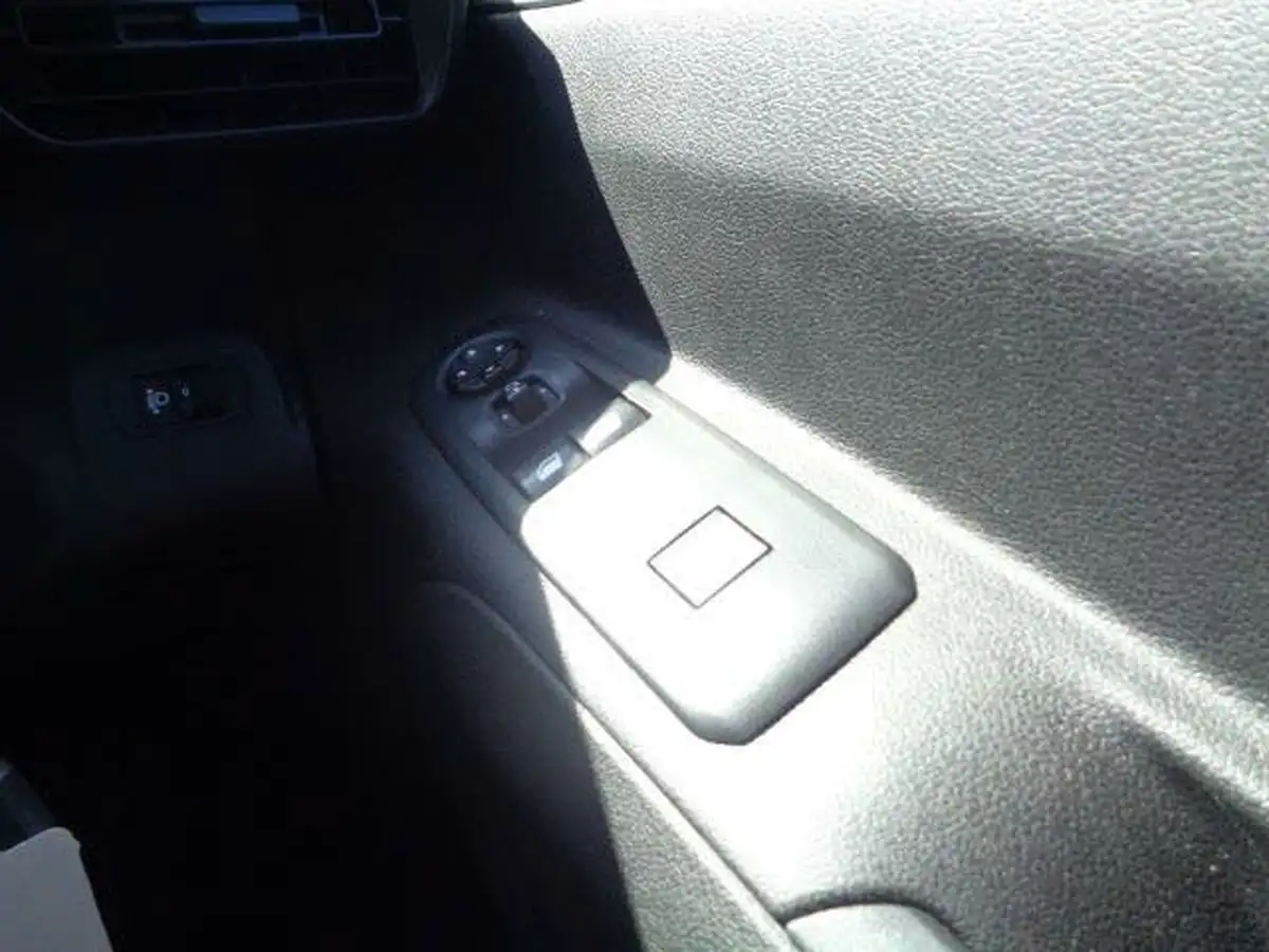 2021-peugeot-partner-15-bluehdi-1000-professional-100ps-eu6dt-panel-big-18