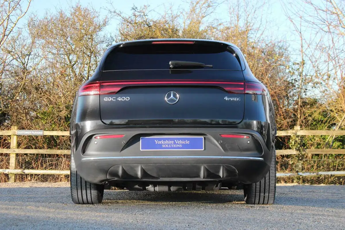 2021-mercedes-benz-eqc-e-eqc-400-amg-line-big-38