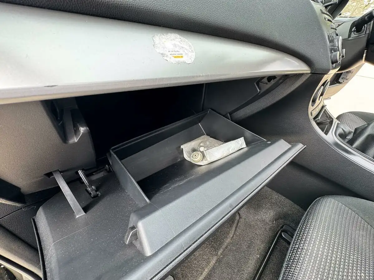 2013-mazda-mazda3-16-tamura-big-22