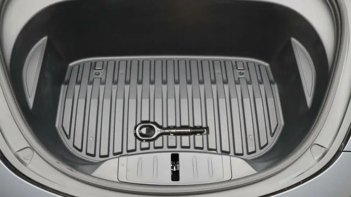 2021-tesla-model-3-e-long-range-awd-big-19