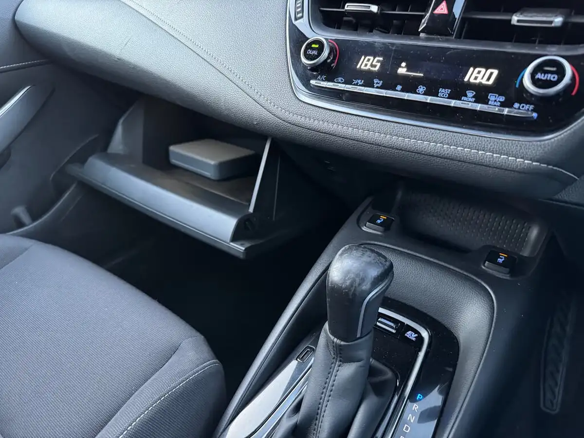 2021-toyota-corolla-18-vvt-i-icon-tech-spare-wheel-touring-sports-5d-big-10