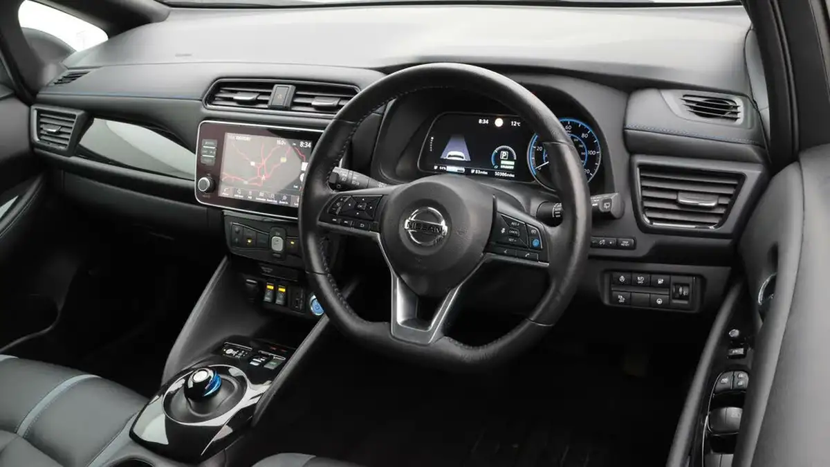 2021-nissan-leaf-e-tekna-big-9
