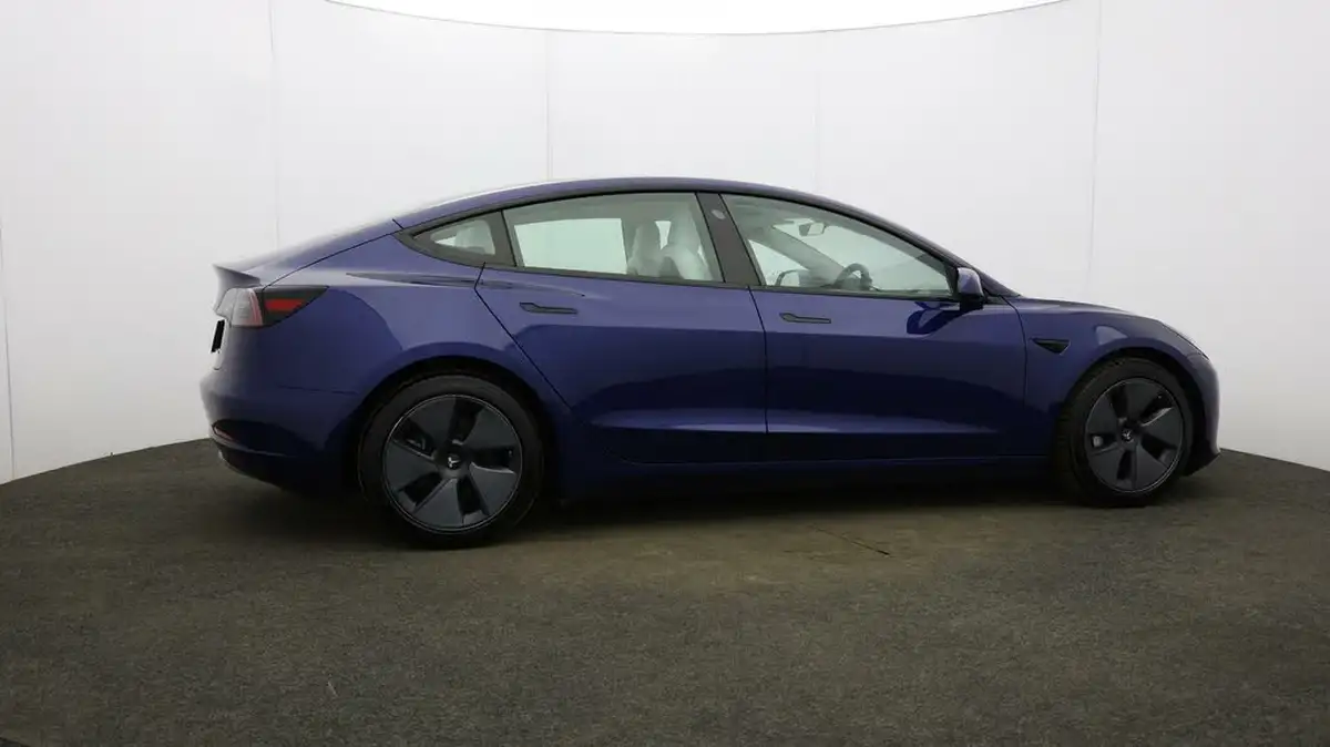 2021-tesla-model-3-e-long-range-4x4-big-45