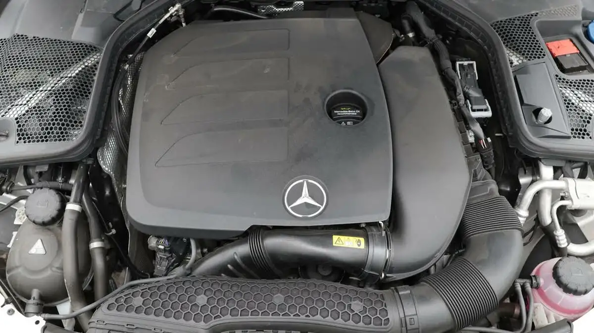 2019-mercedes-benz-c-class-15-c200-amg-line-premiumss-coupe-2d-big-19