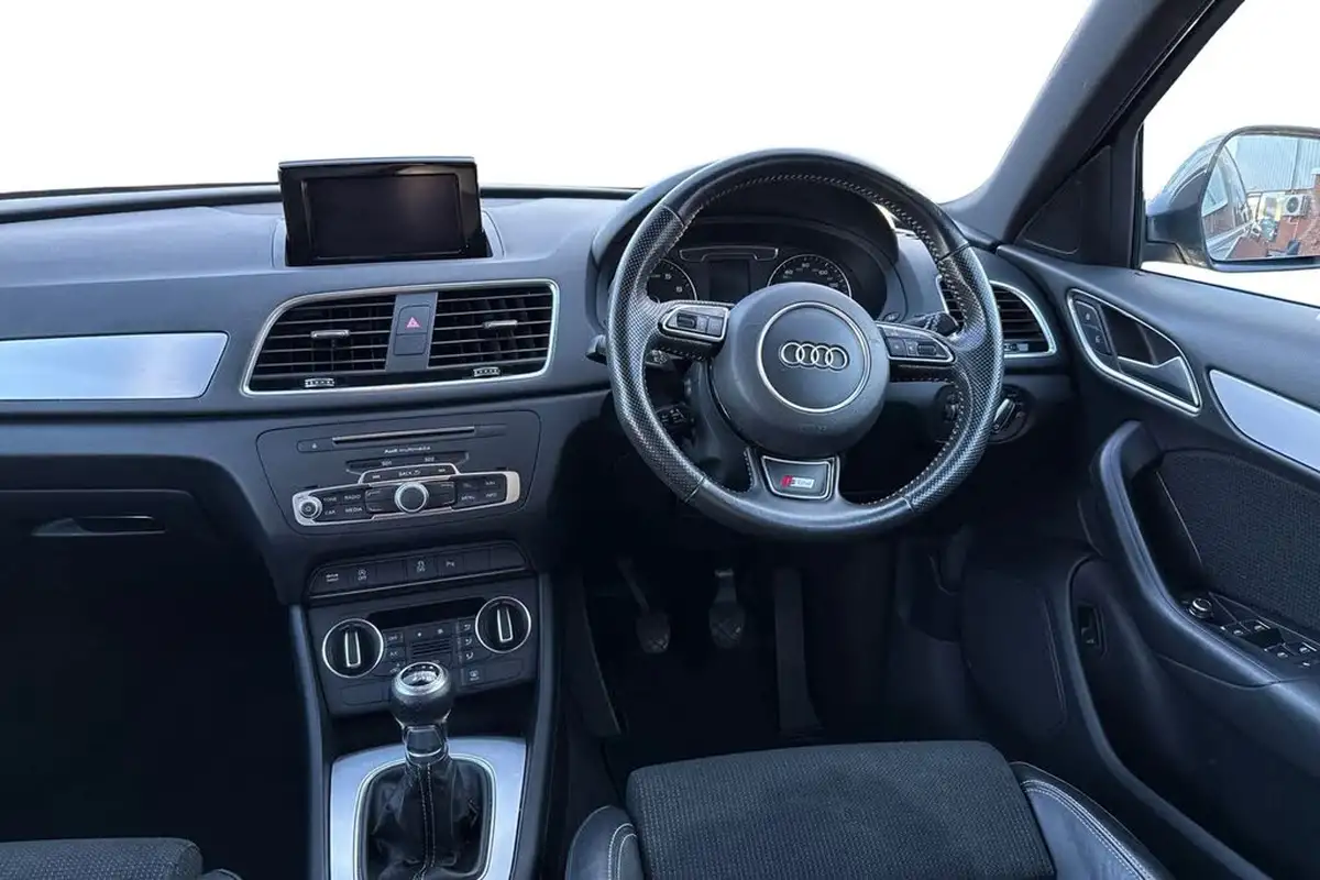 2017-audi-q3-14-tfsi-s-line-edition-big-17