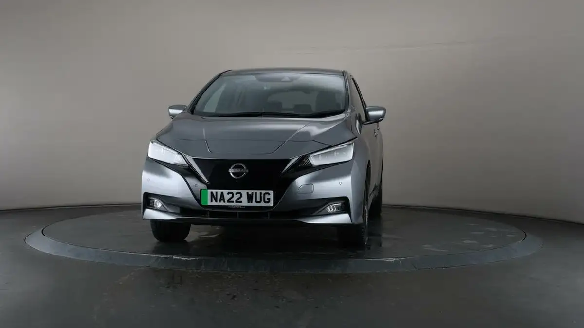 2022-nissan-leaf-e-e-tekna-59kwh-big-40