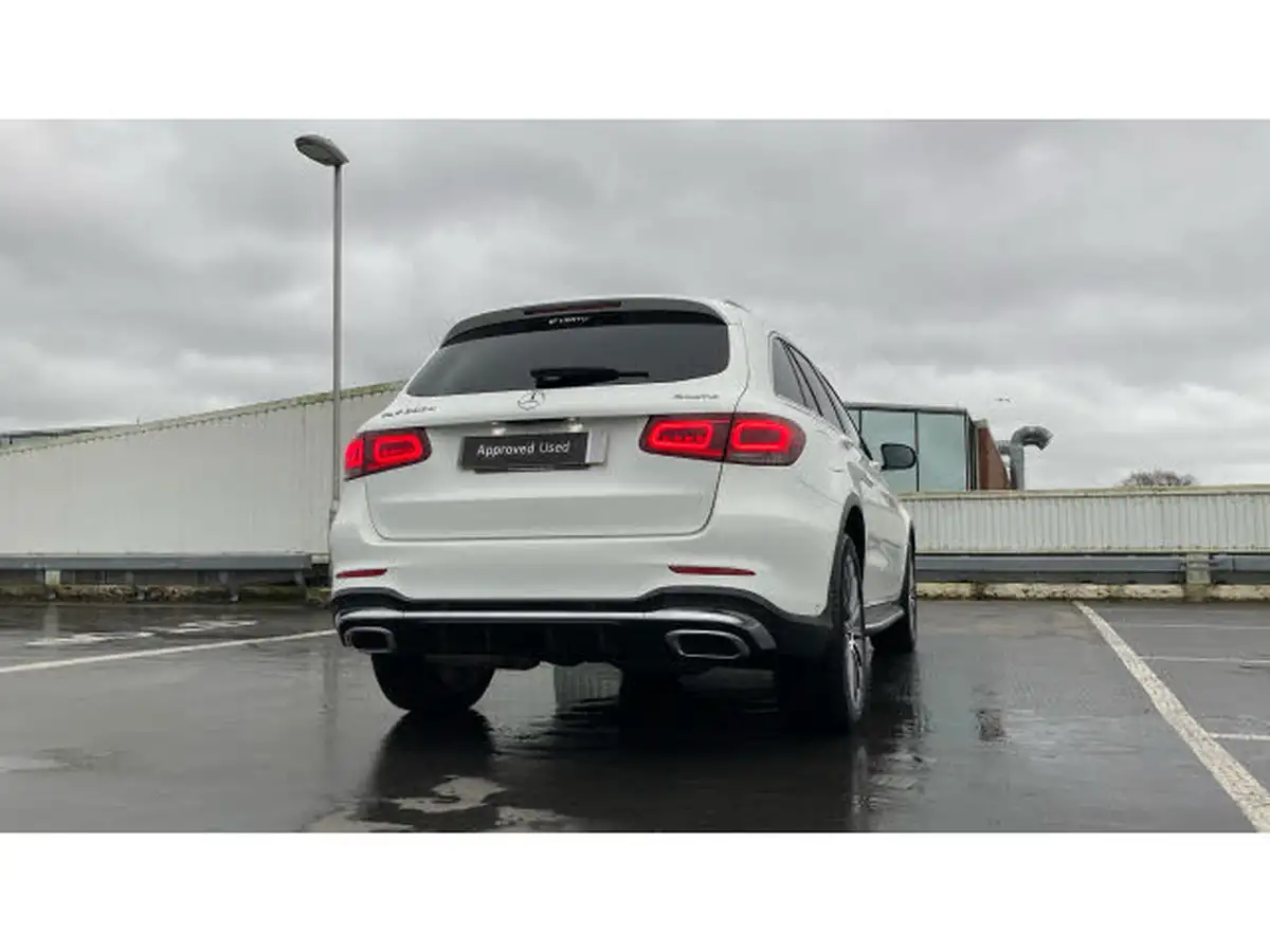 2020-mercedes-benz-glc-class-20d-glc300d-amg-line-premium-station-wagon-5d-big-22
