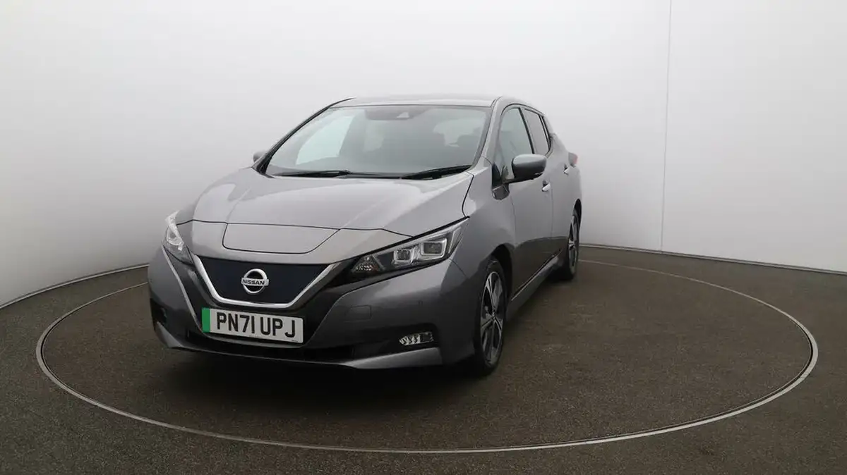 2021-nissan-leaf-e-tekna-big-37
